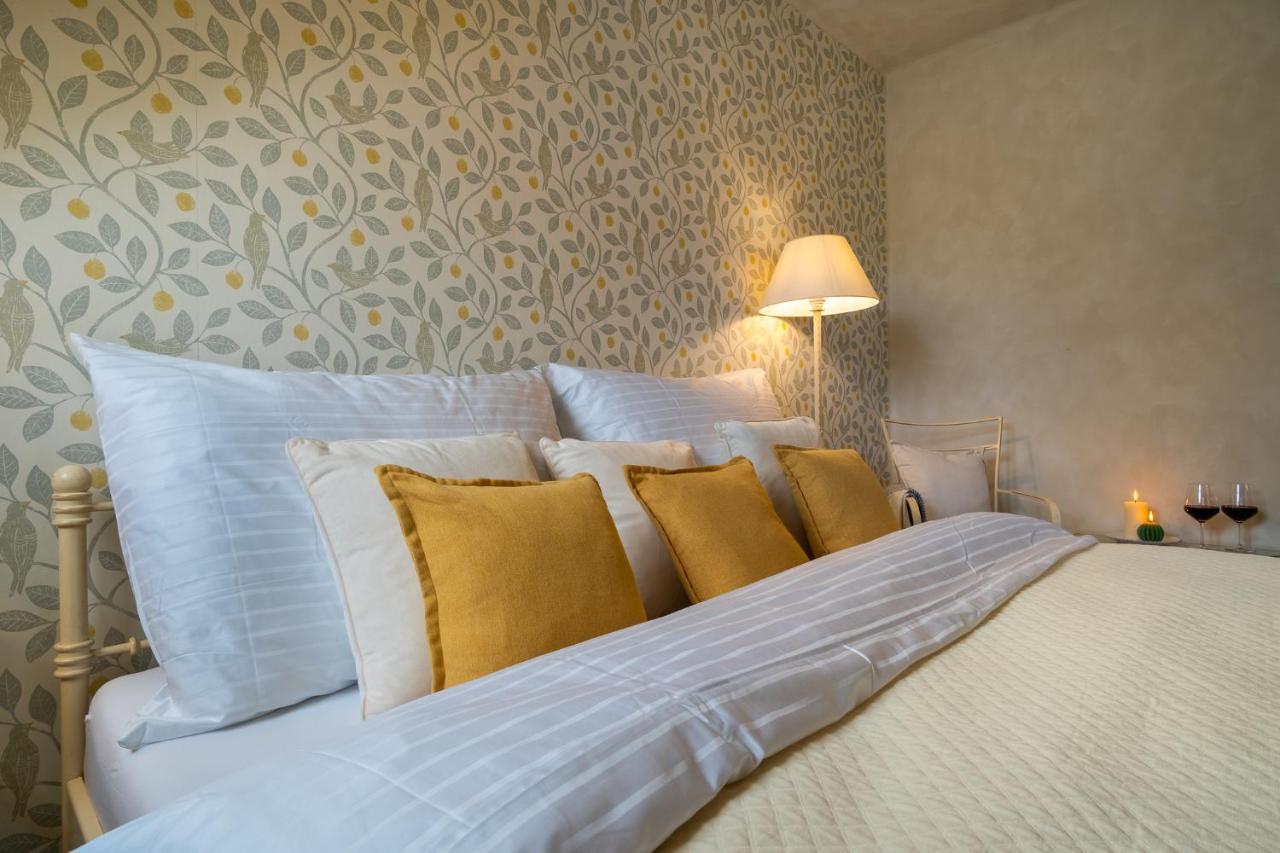 Boutique Hotel Soukenikuv Dum 쿤타호라 외부 사진