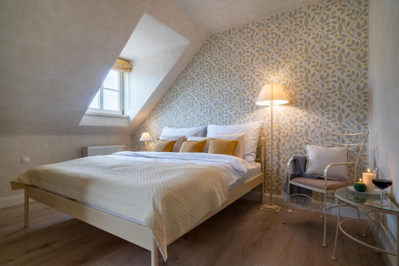 Boutique Hotel Soukenikuv Dum 쿤타호라 외부 사진