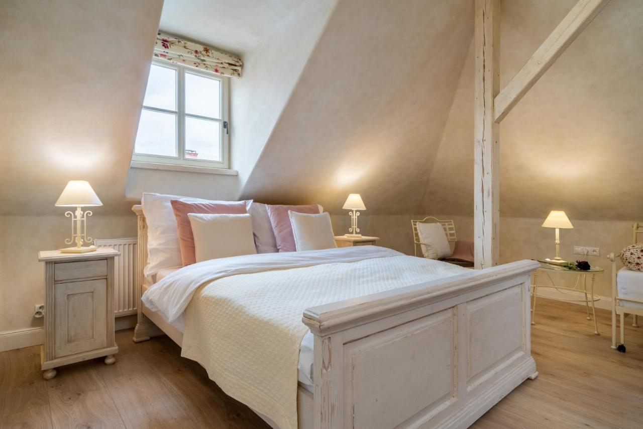 Boutique Hotel Soukenikuv Dum 쿤타호라 외부 사진