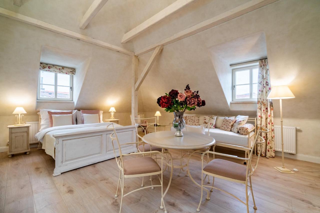 Boutique Hotel Soukenikuv Dum 쿤타호라 외부 사진
