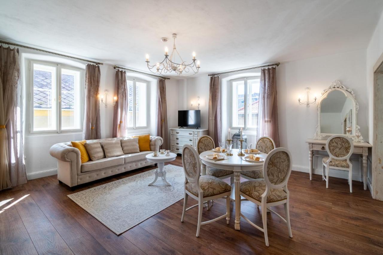 Boutique Hotel Soukenikuv Dum 쿤타호라 외부 사진